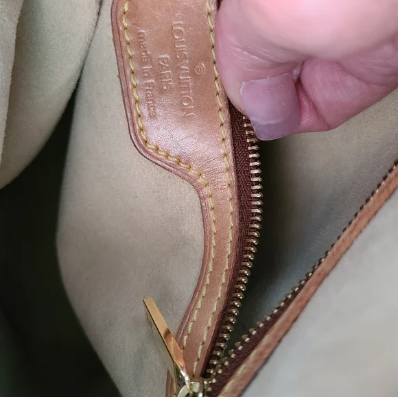 Louis Vuitton GM Looping Bag - Picture 8 of 16